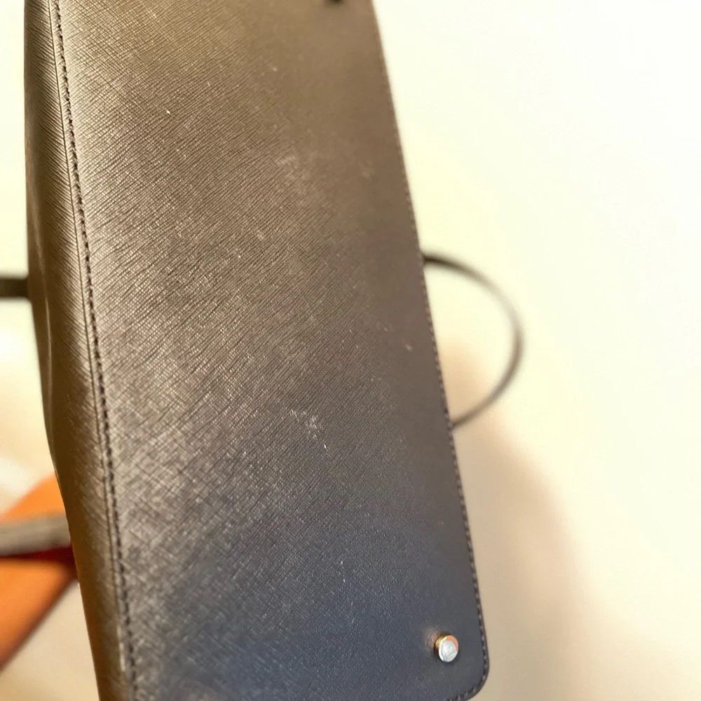 Kate Spade Black Shoulder Bag with Adjustable Strap - Picture 5 of 5